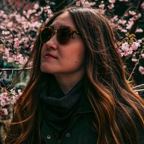 Meet your Posher, Amanda - Picture 1 of 1